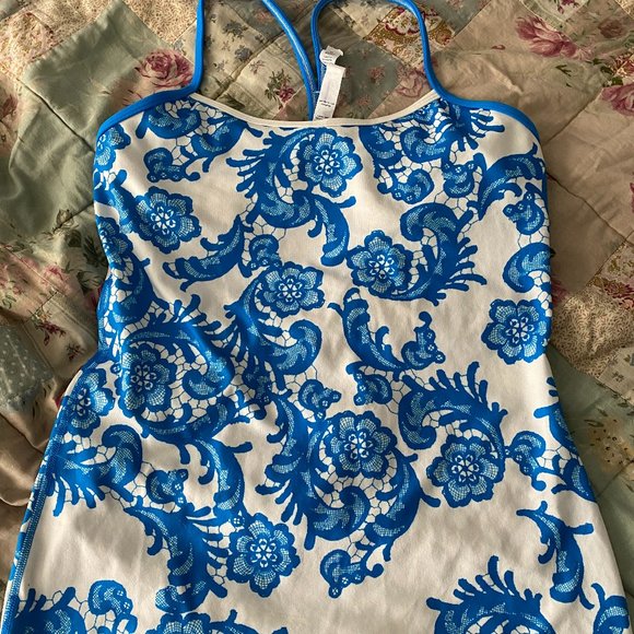 Lululemon Top - Picture 1 of 2